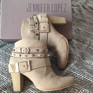 Jennifer Lopez  boots